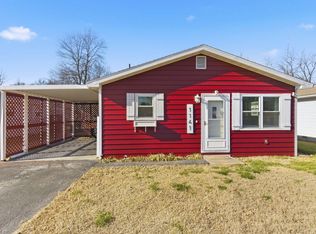 1141 S Hillcrest Avenue, Springfield, MO 65802