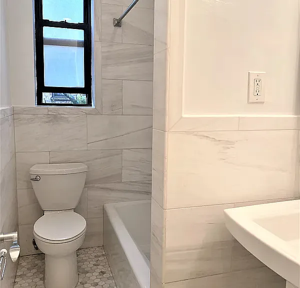 405 E 72nd St #3F — Photo 7
