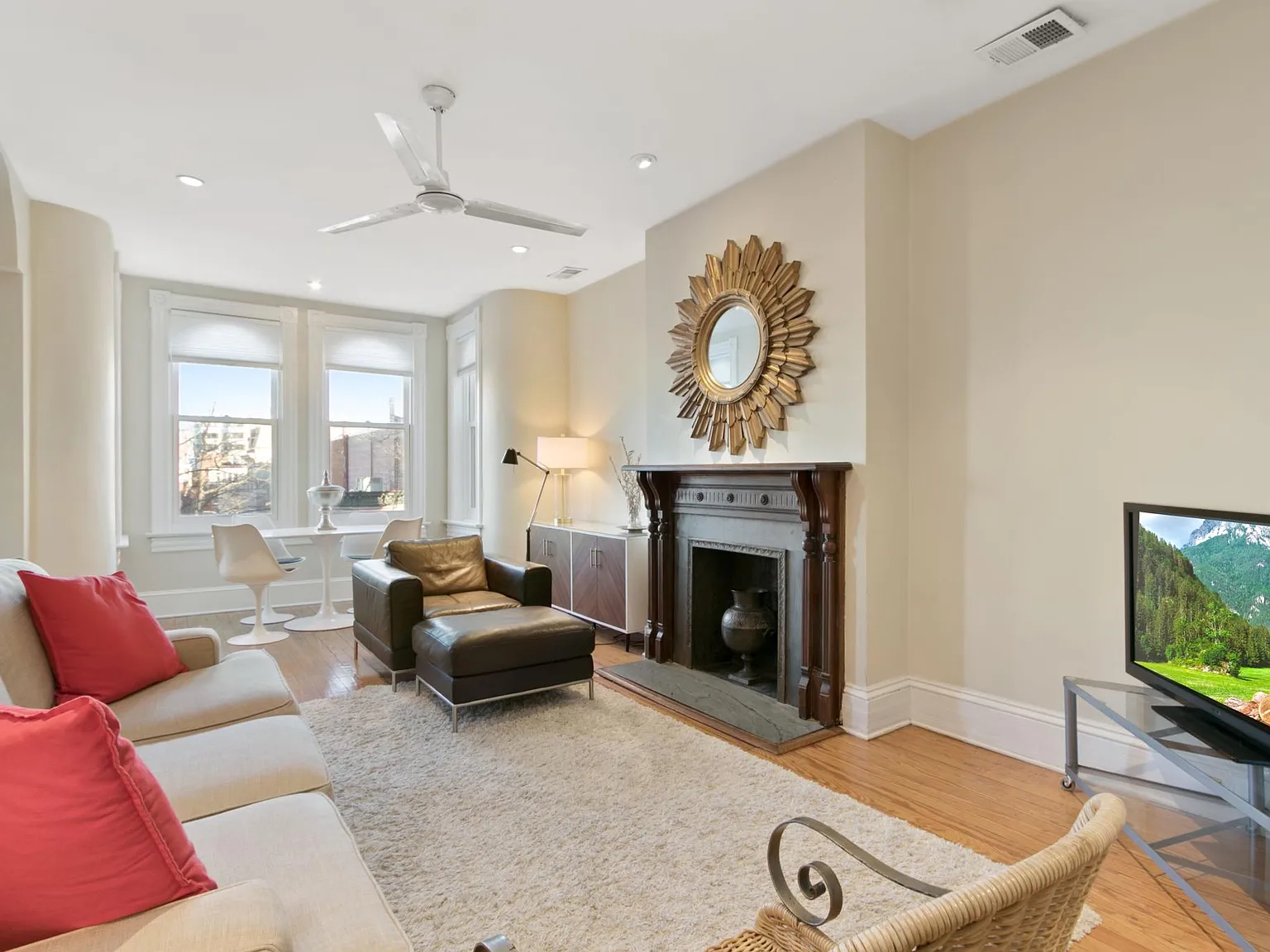 1 bed, 864 sqft, $4,500 — Photo 1