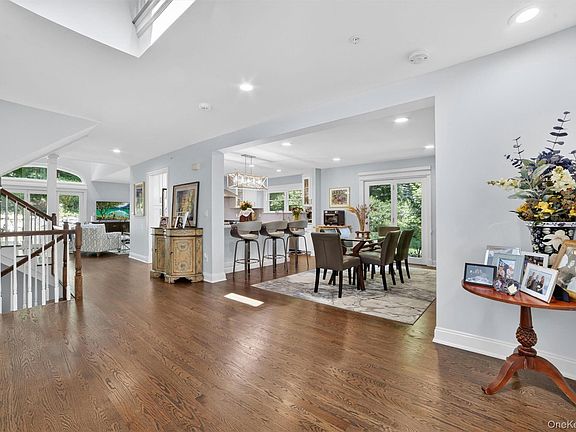 3rd image of 26 Wyndham Close