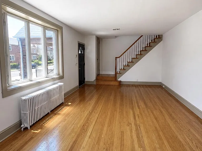 144 E 4th Ave — Photo 8