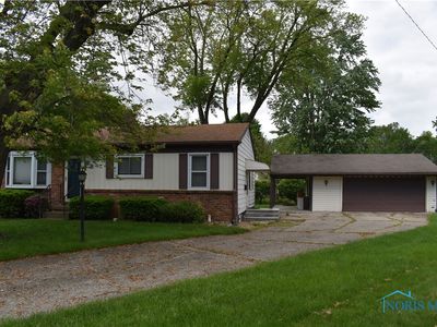 38 N Melody Ln, Waterville, OH, 43566