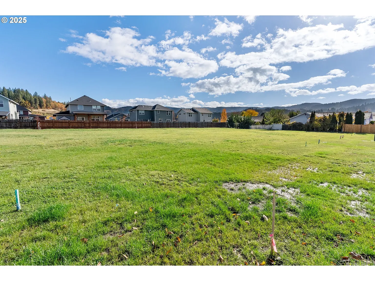 3165 Maple Rd photo 1