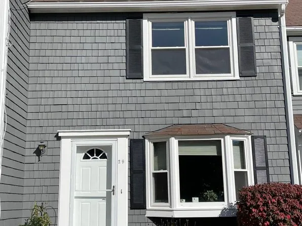 29 Blossom Lane, Merrimack, NH 03054