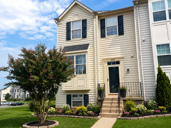 8731 Deblanc Pl, Manassas, VA 20110