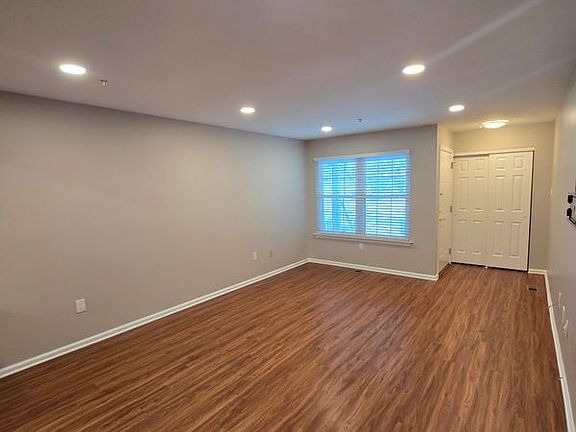 4th image of 1674 Rockcress Dr