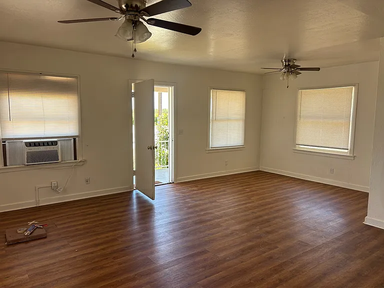 2361 N Humboldt Ave — Photo 2