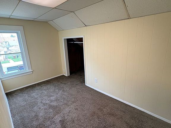 5th image of 1508 N Court St