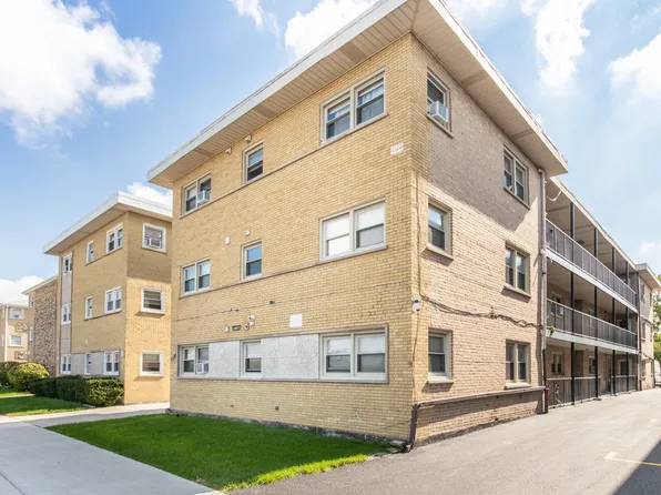 6733 W Irving Park Rd APT 2B, Chicago, IL 60634