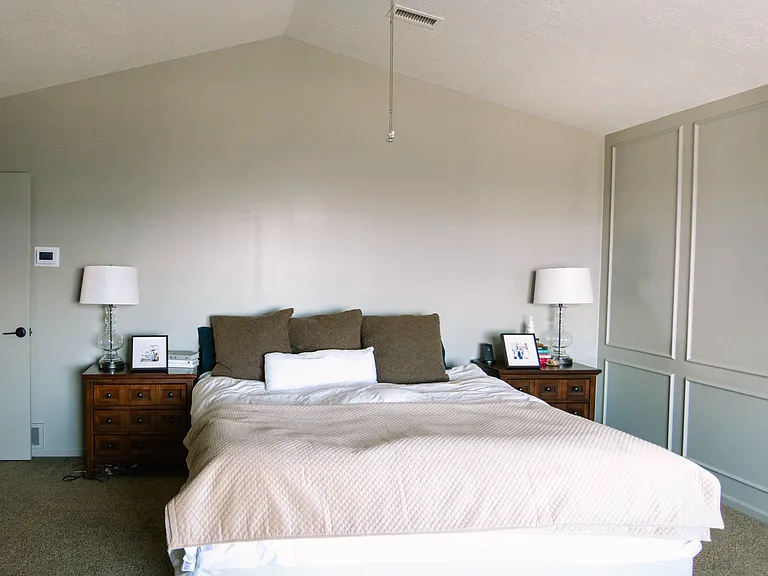 spacious master with vaulted ceilings (king size bed shown)
