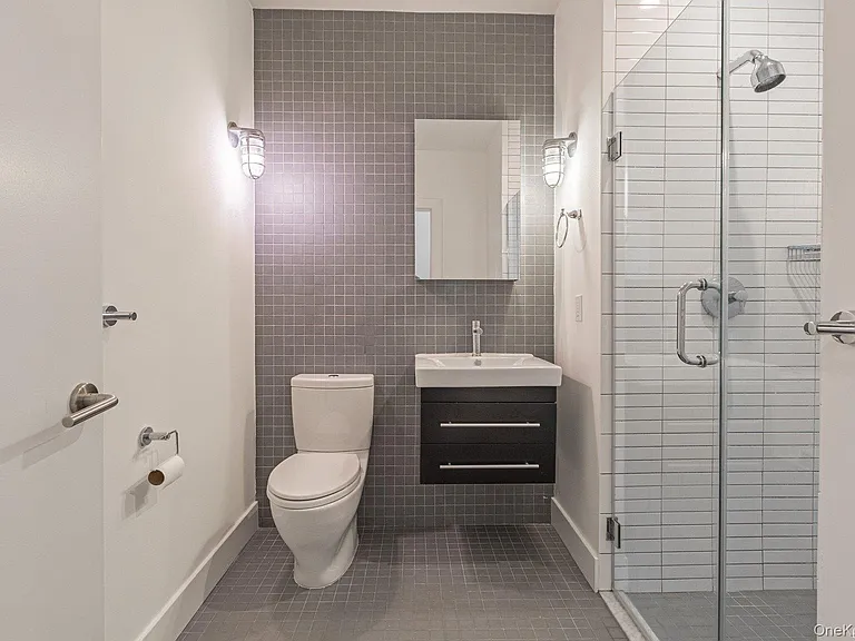 16 Willow Ave #2B — Photo 5