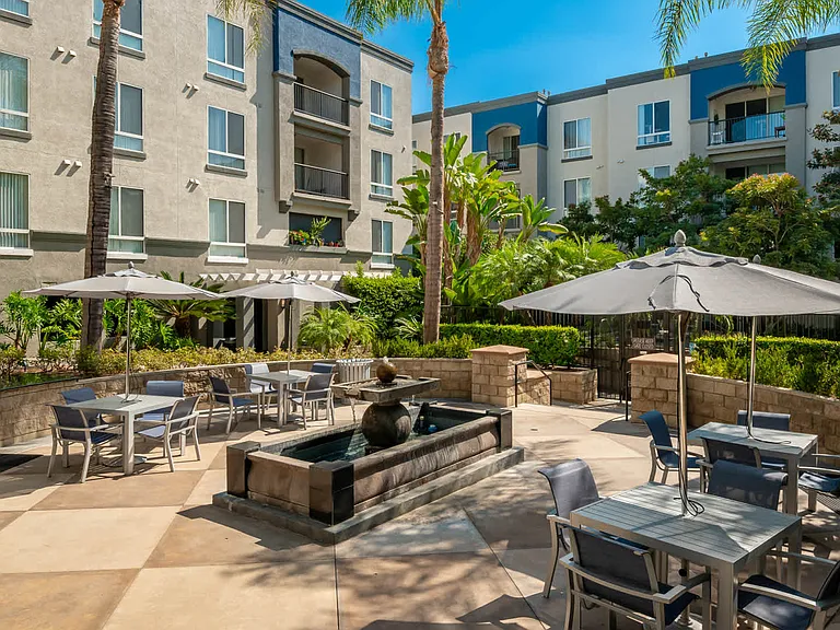 Outdoor Lounge with Grilling Area