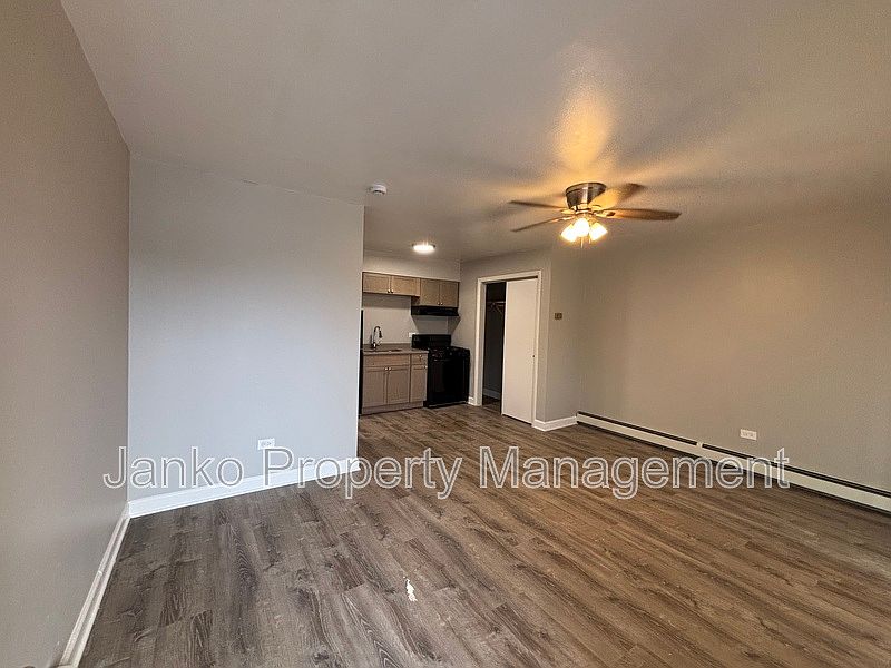 2nd image of 3034 Chicago Rd APT 4