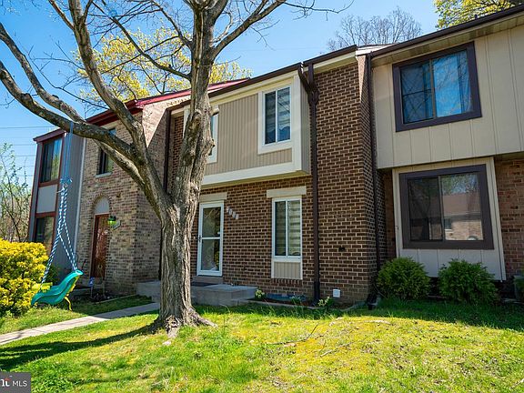 2nd image of 2803 Cambridge Dr