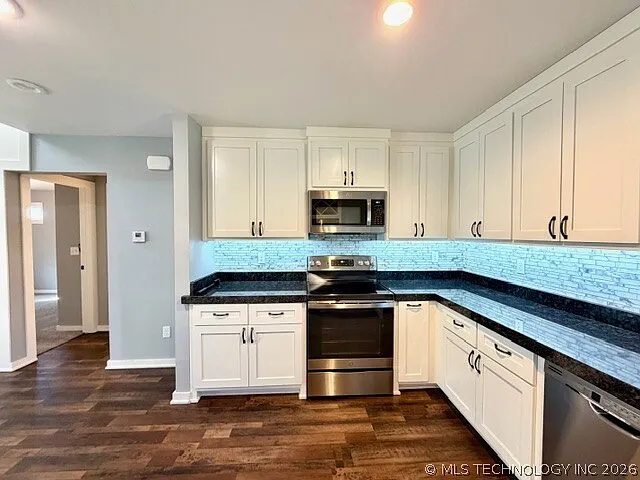 415 S Victor Ave #3 — Photo 5