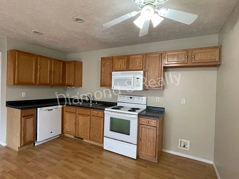 1452 N Ethyl Ave — Photo 11