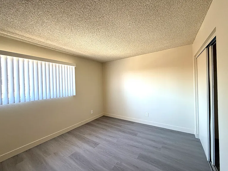 10412 Fern Ave #3 — Photo 9