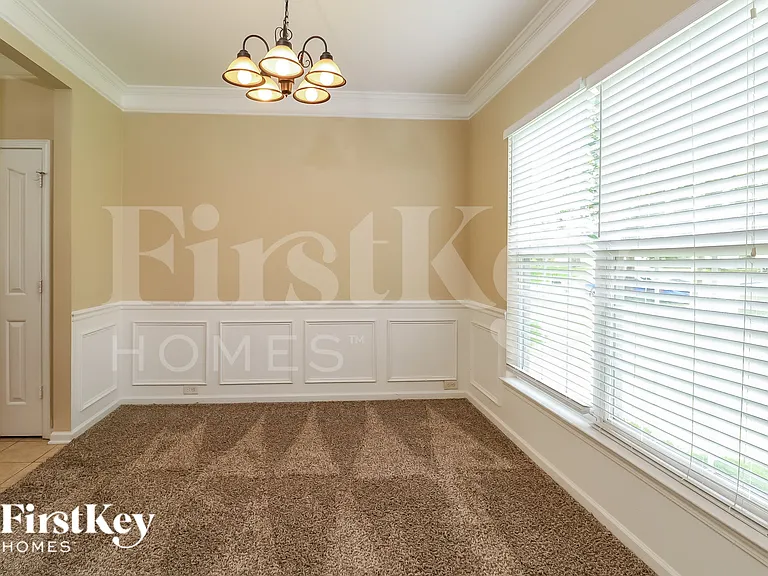 8019 Bushy Creek Dr — Photo 5