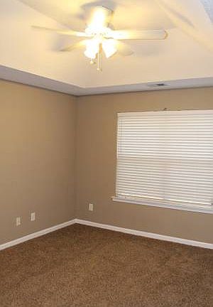 4th image of 121 Summer Vale Dr