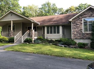 109 Wagoner Ln, Lords Valley, PA 18428
