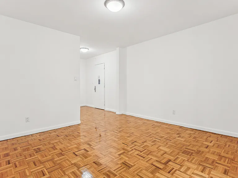 628 W 151st St #3F — Photo 8