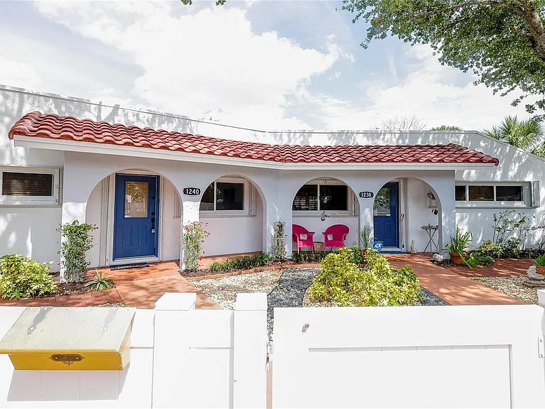 1240 SW 13th Cir — Photo 47