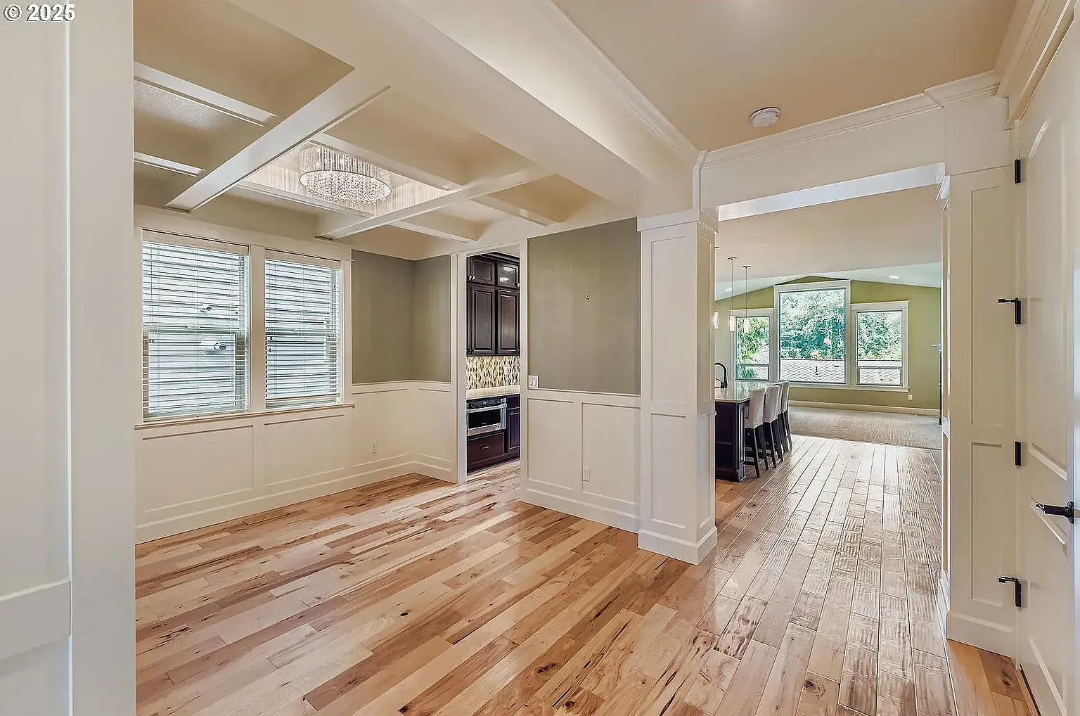 3 bed, 3574 sqft, $4,900 — Photo 3
