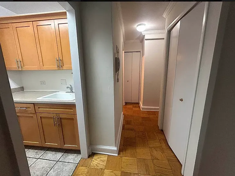 204 E 77th St #3C — Photo 4