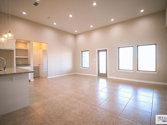 2nd image of 8810 Pink Flamingo St