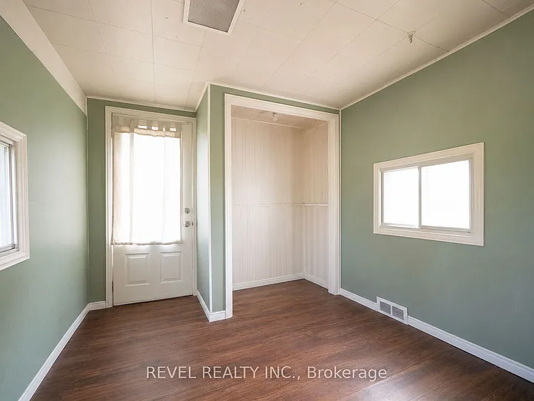 413 Ellis Ave — Photo 10