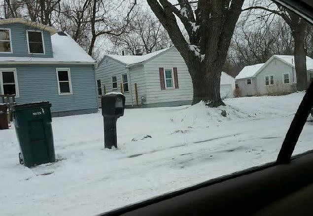 2nd image of 944 Reo Rd