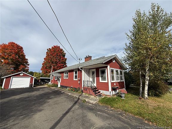 5th image of 841 Main St