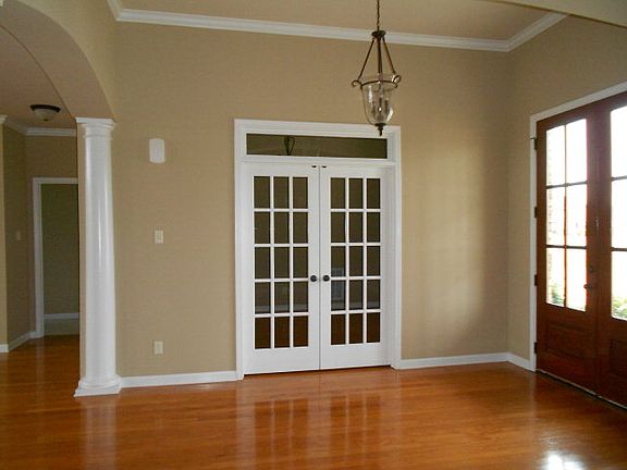 5th image of 707 N River Bend Cv