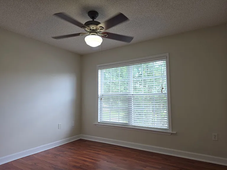 2031 Dixie Belle Dr #I — Photo 22