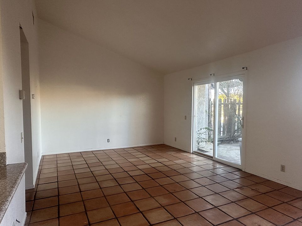 1st image of 73843 Sunnyvale Dr APT 19