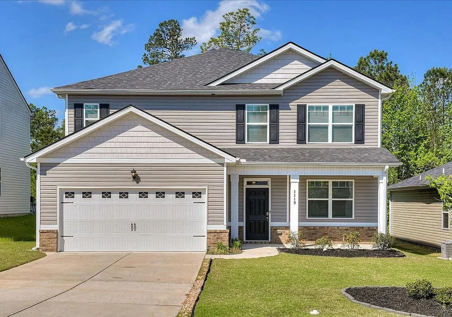 5 Bedroom 3.5 Bathroom Home in Haynes Station — Photo 1
