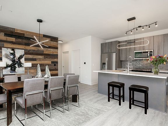 2nd image of 5117 Fairview Ave #104