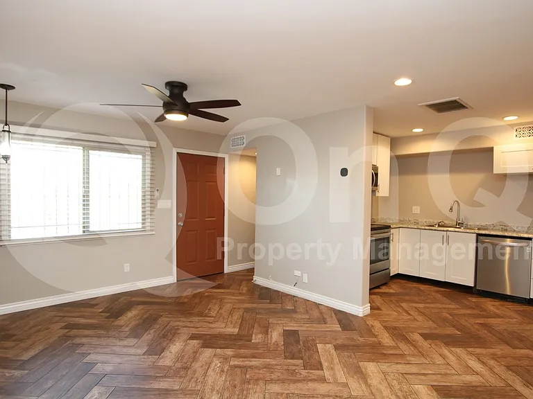 4601 E Southgate Ave — Photo 3