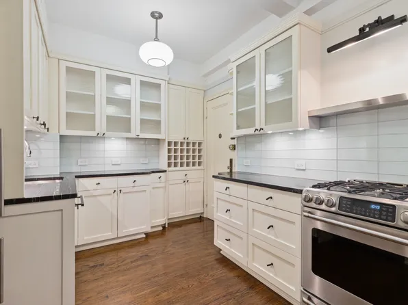 515 West End Avenue image 4 of 15