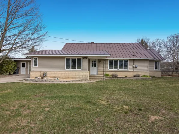 306 Fenton St, Kingsley, MI 49649