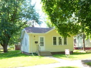 1412 2nd Ave N, Windom, MN 56101