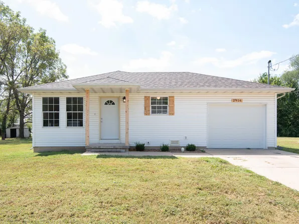 2916 W Chestnut Street, Springfield, MO 65803
