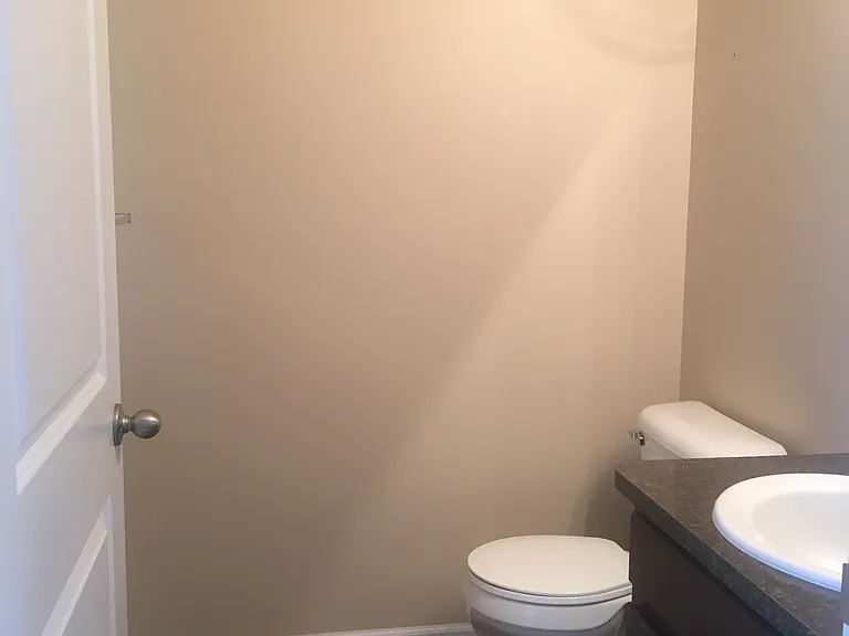 23001 Parkview Dr — Photo 3