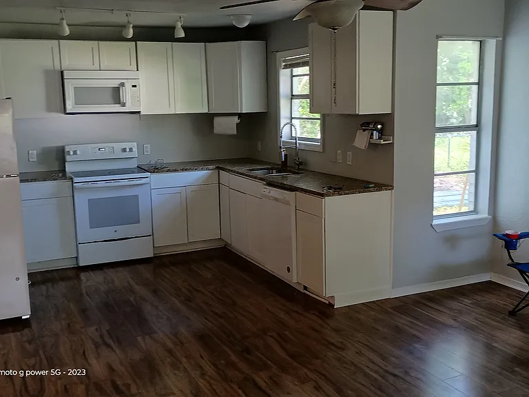 508 N Fuqua St — Photo 10