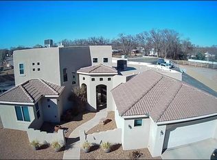 670 Barnett Rd, Bosque Farms, NM 87068