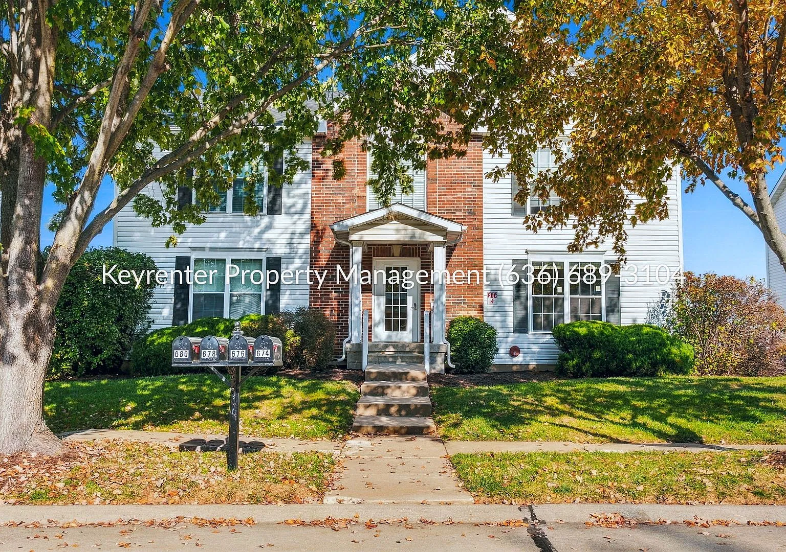 Spacious Townhome with Modern Comforts in O'Fallon, MO — Photo 2