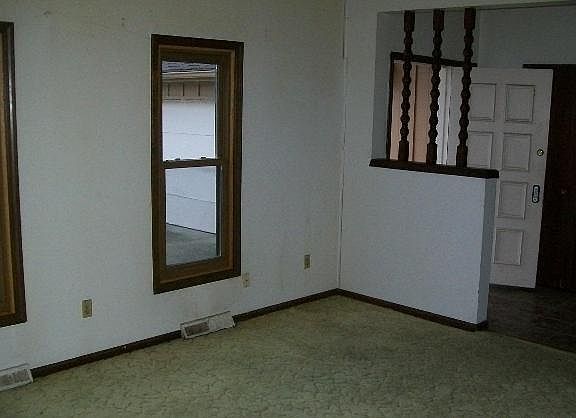 4th image of 4019 Ivanhoe Dr