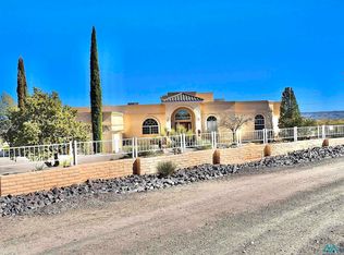 502 Hawthorne Dr, Elephant Butte, NM 87935