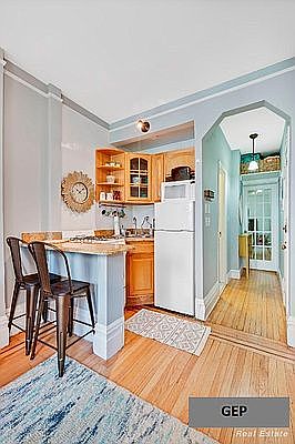 2nd image of 309 E 18th St #5F
