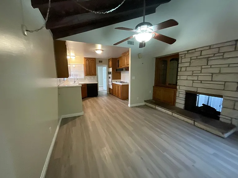 2539 E Seville Ave — Photo 8